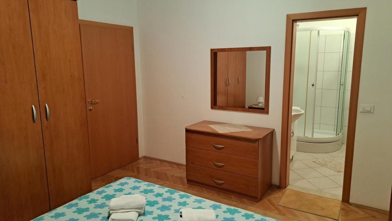 Apartment With Splendid Sea View Трогир Экстерьер фото