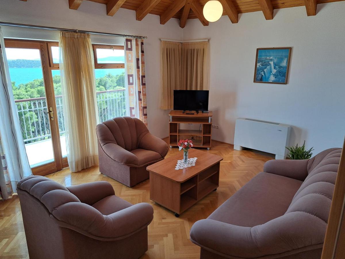 Apartment With Splendid Sea View Трогир Экстерьер фото