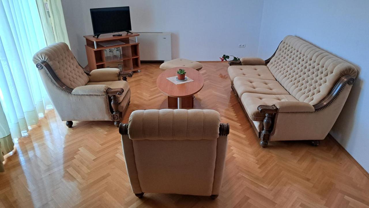 Apartment With Splendid Sea View Трогир Экстерьер фото