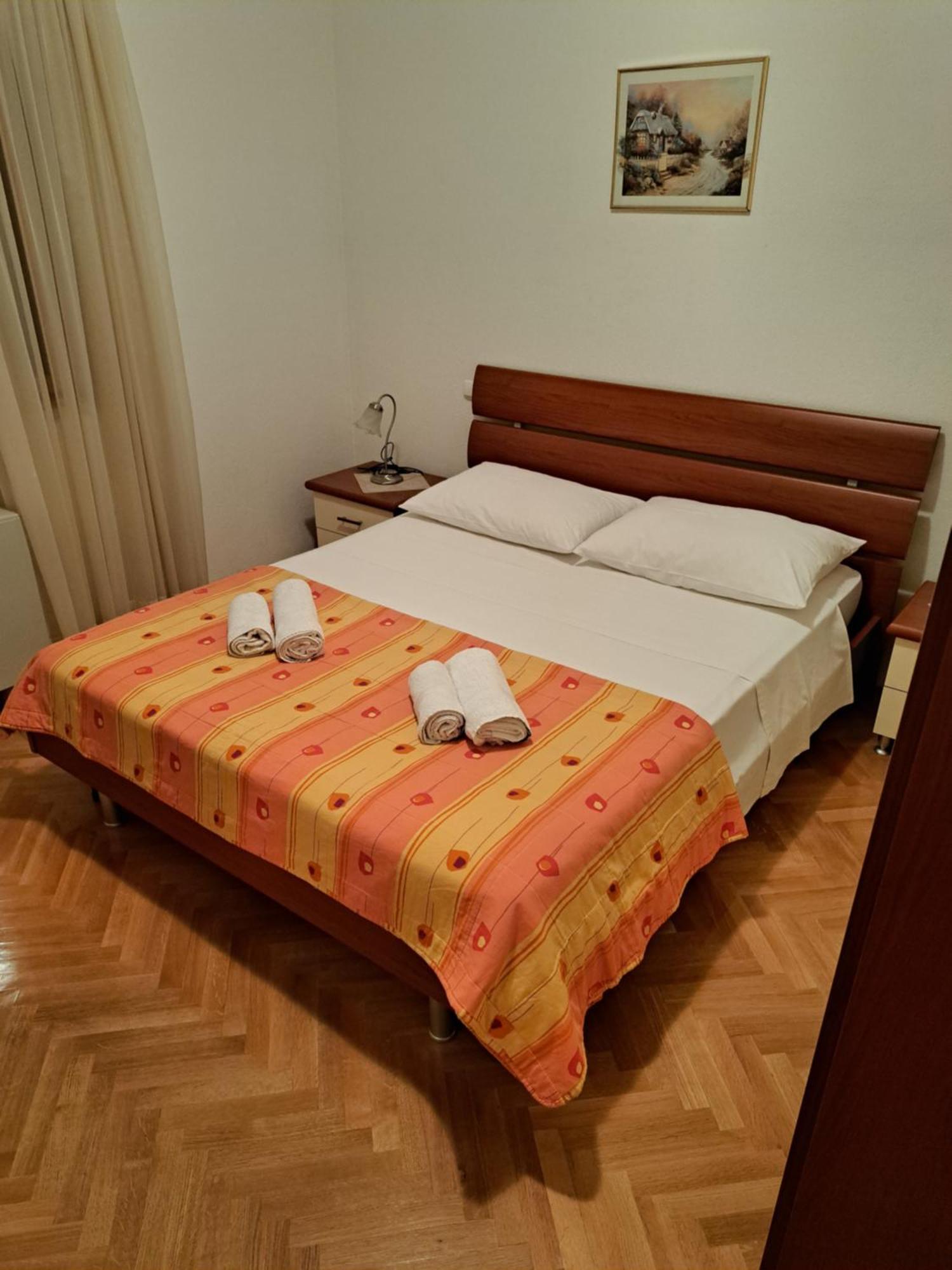 Apartment With Splendid Sea View Трогир Номер фото