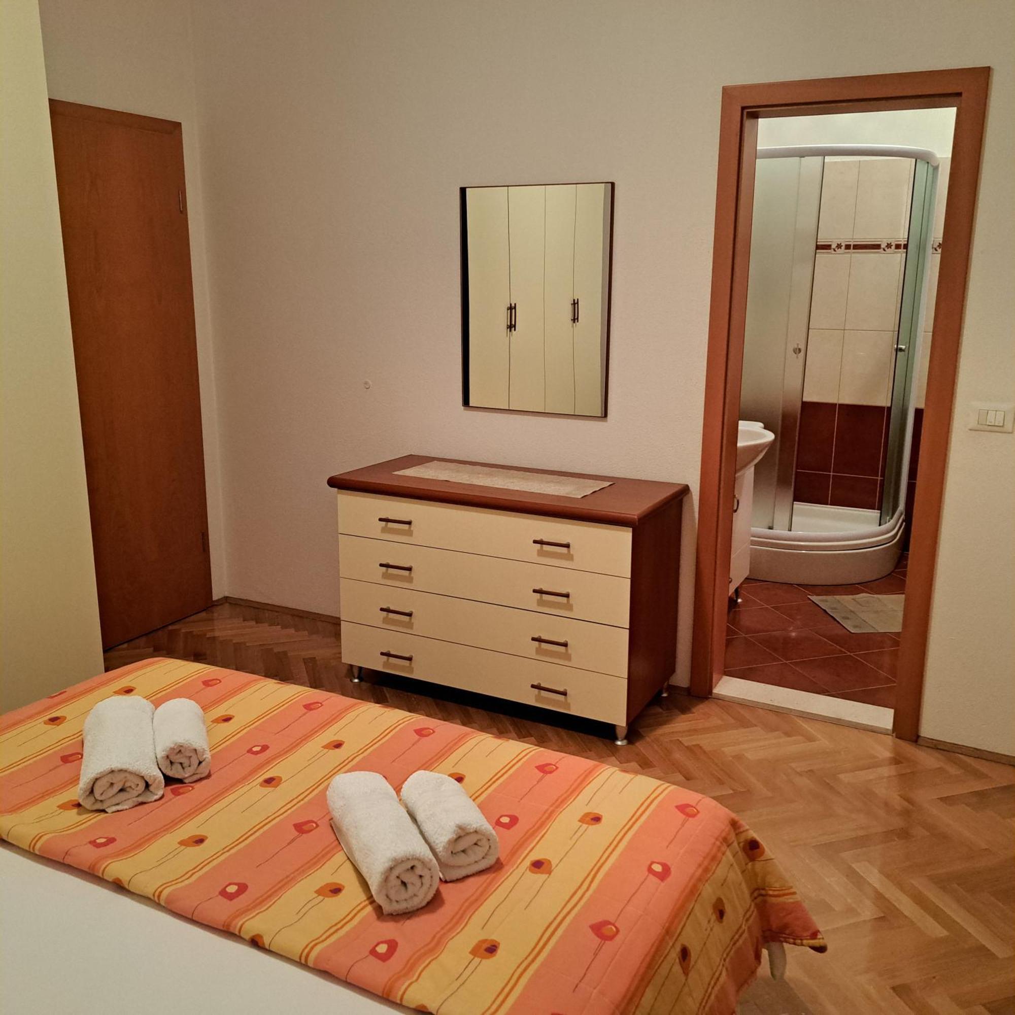 Apartment With Splendid Sea View Трогир Номер фото